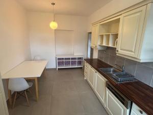 Pronájem bytu 2+1, České Budějovice - České Budějovice 7, Heydukova, 80 m2