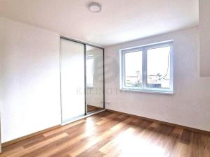 Prodej bytu 4+kk, Přerov nad Labem, 125 m2