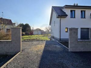 Prodej bytu 4+kk, Přerov nad Labem, 125 m2