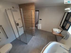 Pronájem bytu 3+kk, Dolní Radechová, Na Kruhovce, 63 m2