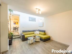 Prodej bytu 6+kk a větší, Znojmo, Palackého, 122 m2