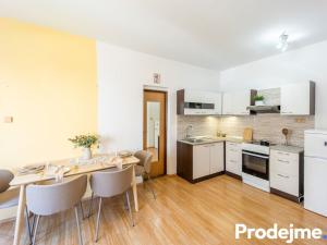 Prodej bytu 6+kk a větší, Znojmo, Palackého, 122 m2