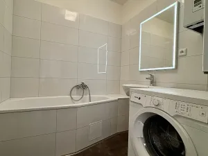 Prodej bytu 2+kk, Praha - Libeň, Zenklova, 83 m2