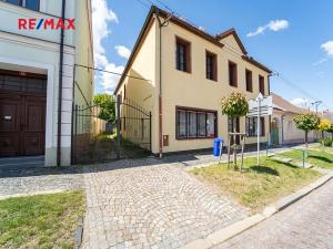 Prodej rodinného domu, Týnec nad Labem, Masarykovo náměstí, 142 m2