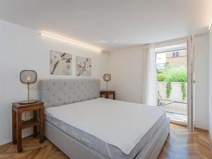 Pronájem bytu 3+kk, Praha - Vinohrady, Hradešínská, 70 m2