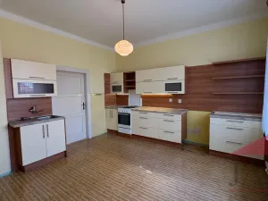 Prodej bytu 3+1, Klatovy - Klatovy V, Plánická, 128 m2