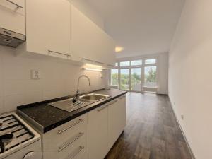 Pronájem bytu 1+kk, Říčany, Komenského náměstí, 35 m2
