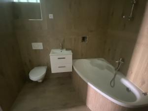 Prodej činžovního domu, Horní Maršov - Temný Důl, 510 m2