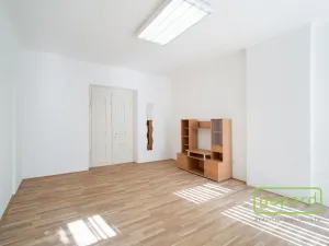 Pronájem kanceláře, Jičín - Valdické Předměstí, Husova, 24 m2
