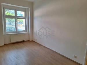 Prodej bytu 3+1, Praha - Holešovice, U Uranie, 60 m2