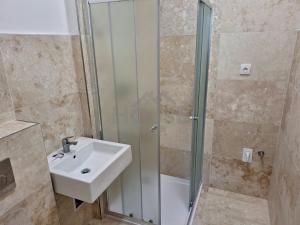 Prodej bytu 3+1, Praha - Holešovice, U Uranie, 60 m2