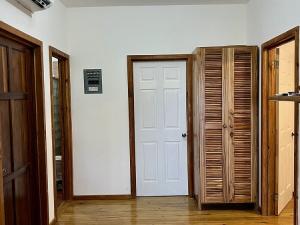 Prodej chaty, Coxen Hole, Roatán, Honduras, 232 m2