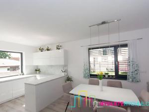 Prodej rodinného domu, Krhanice, 140 m2