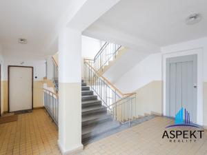 Pronájem kanceláře, Praha - Vinohrady, Vinohradská, 49 m2