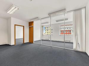 Pronájem kanceláře, Praha - Libeň, Na žertvách, 257 m2
