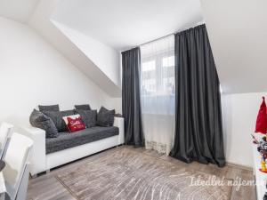 Pronájem bytu 2+kk, Praha - Braník, Nad přívozem, 42 m2