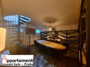Pronájem restaurace, Praha - Staré Město, Veleslavínova, 150 m2
