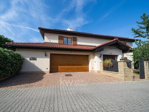 Prodej rodinného domu, Horoměřice, Za Špejcharem, 458 m2