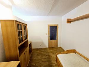 Pronájem bytu 4+1, Třebíč - Borovina, Zahraničního odboje, 72 m2