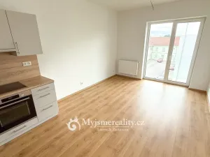 Pronájem bytu 2+kk, Znojmo, Vrbkova, 47 m2
