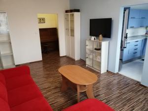 Pronájem bytu 3+1, České Budějovice - České Budějovice 2, Jizerská, 77 m2