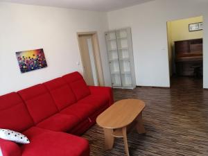 Pronájem bytu 3+1, České Budějovice - České Budějovice 2, Jizerská, 77 m2