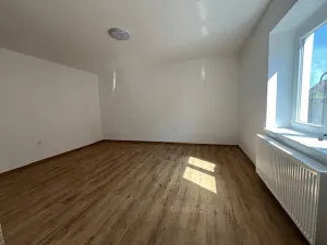 Pronájem bytu 2+kk, Káraný, 50 m2