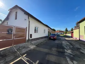 Pronájem bytu 2+kk, Káraný, 50 m2