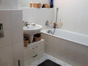 Pronájem bytu 1+kk, Praha - Strašnice, Janýrova, 37 m2