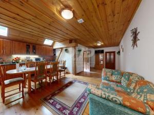 Prodej chalupy, Stárkov - Chlívce, 400 m2