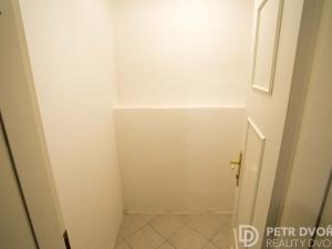 Pronájem bytu 1+1, Praha - Smíchov, U Pernikářky, 27 m2