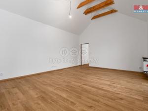 Prodej bytu 2+kk, Slatiňany, Na Ostrově, 79 m2