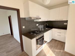 Pronájem bytu 1+1, Praha - Hloubětín, Kukelská, 43 m2