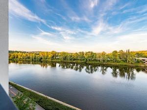 Pronájem bytu 2+kk, Praha - Holešovice, Sanderova, 58 m2