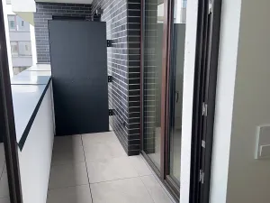 Pronájem bytu 2+kk, Praha, V třešňovce, 57 m2