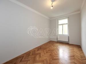 Pronájem kanceláře, Praha, Kořenského, 124 m2