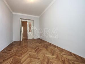Pronájem kanceláře, Praha, Kořenského, 124 m2
