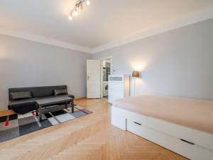 Pronájem bytu 1+1, Praha - Vinohrady, Kouřimská, 53 m2