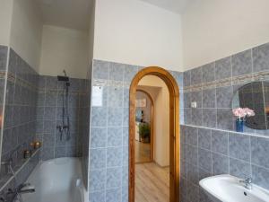 Prodej rodinného domu, Hulín, nám. Míru, 221 m2
