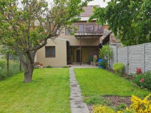 Prodej rodinného domu, Hulín, nám. Míru, 221 m2