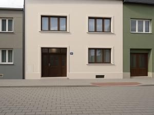 Prodej rodinného domu, Hulín, nám. Míru, 221 m2