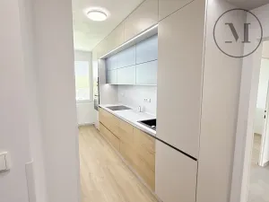 Pronájem bytu 2+1, Jindřichův Hradec, sídliště Vajgar, 55 m2