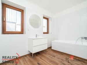 Pronájem bytu 2+kk, Praha - Žižkov, Baranova, 41 m2
