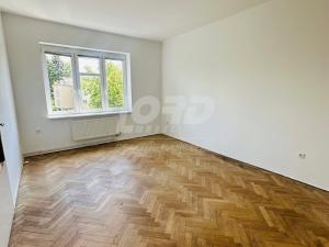 Pronájem bytu 2+kk, Hradec Králové, Střelecká, 52 m2