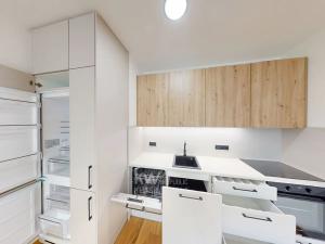 Pronájem bytu 2+kk, Praha - Modřany, Československého exilu, 65 m2