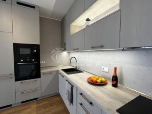 Pronájem bytu 2+kk, Praha, Armády, 65 m2