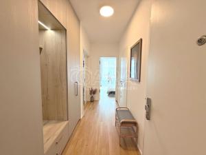 Pronájem bytu 2+kk, Praha, Armády, 65 m2