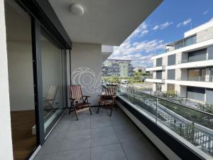 Pronájem bytu 2+kk, Praha, Armády, 65 m2