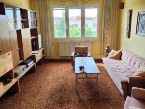 Pronájem bytu 2+1, Praha - Strašnice, Krupská, 64 m2