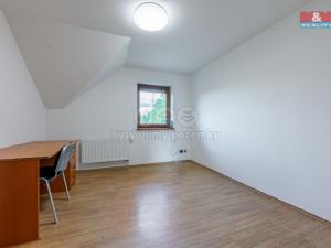 Prodej rodinného domu, Nová Role - Mezirolí, 221 m2